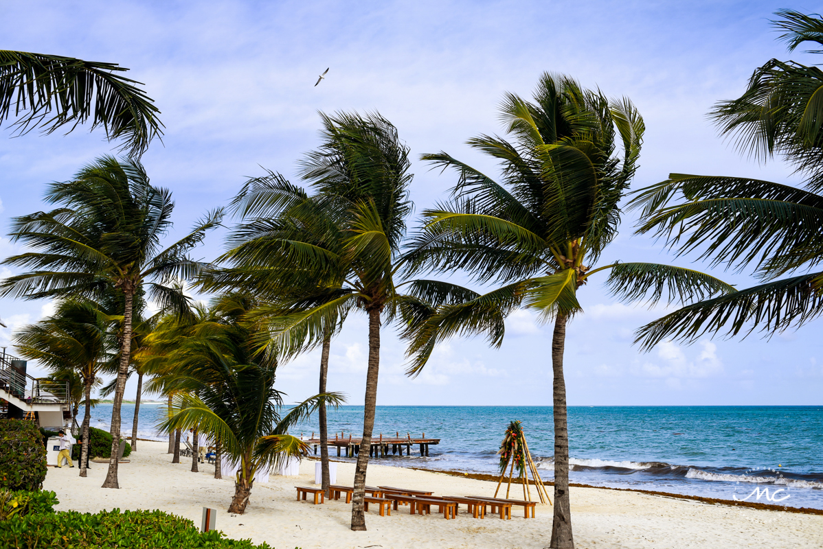 Beach destination wedding at Blue Diamond Riviera Maya Mexico. Martina Campolo Photography