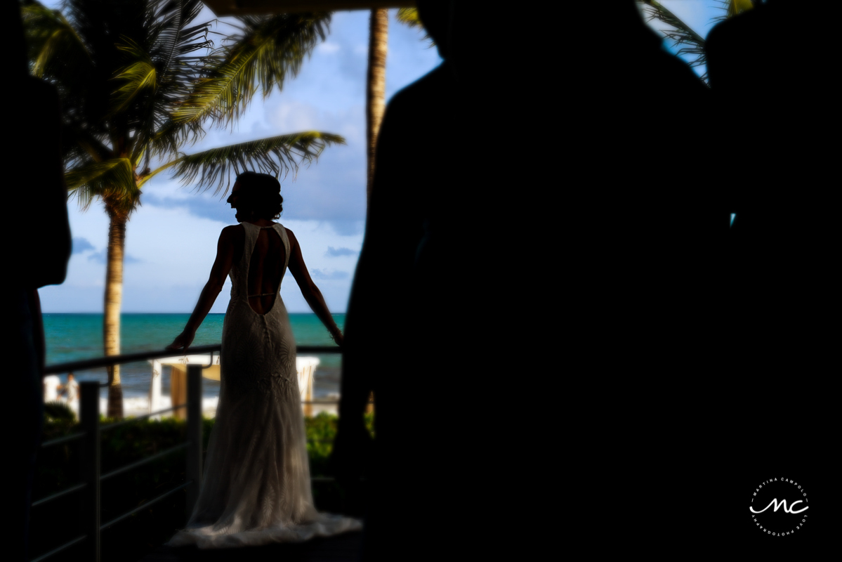 Bride getting ready at Blue Diamond Luxury Boutique Hotel, Mexico. Martina Campolo Photography