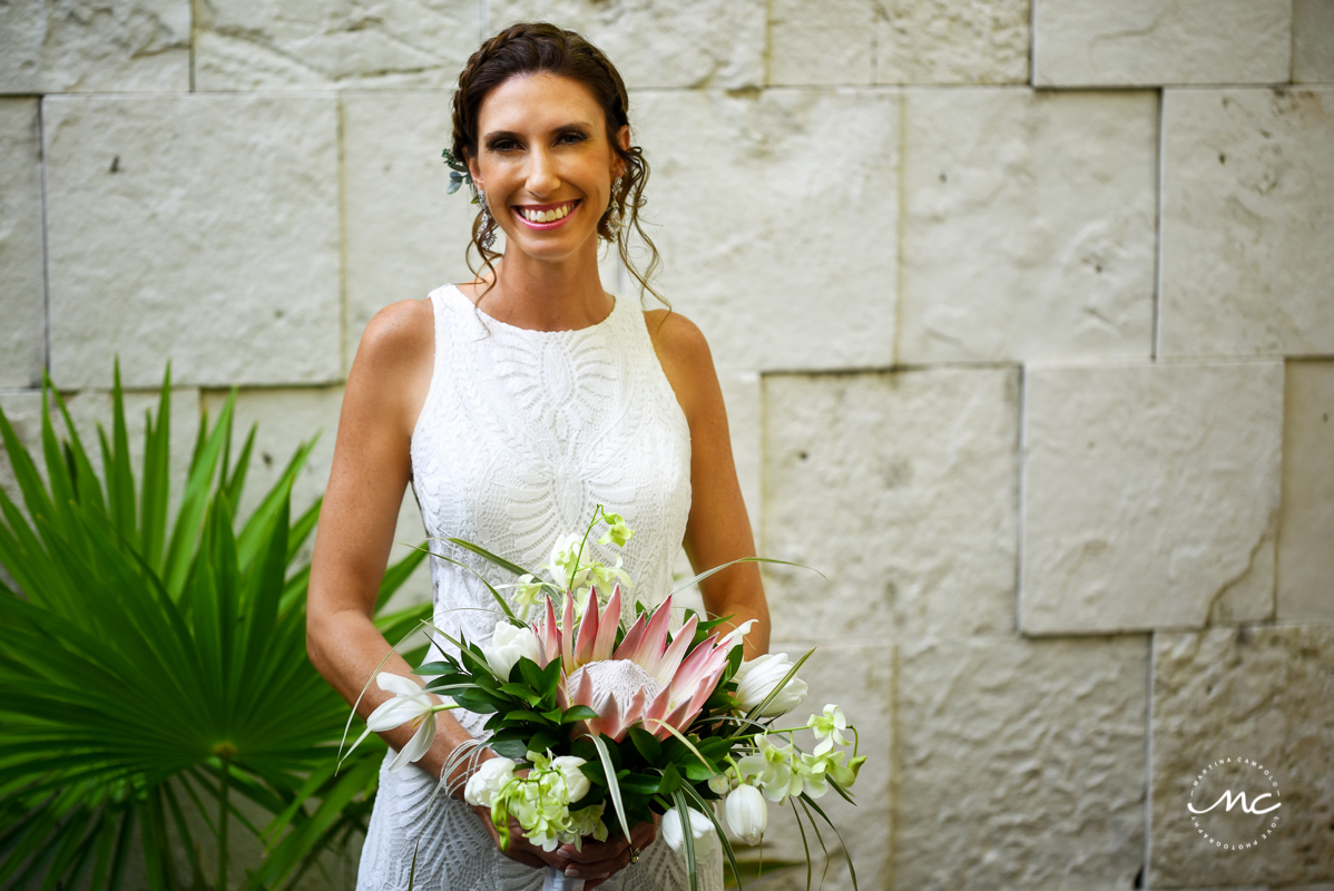 Destination bride portraits at Blue Diamond Riviera Maya, Mexico. Martina Campolo Photography