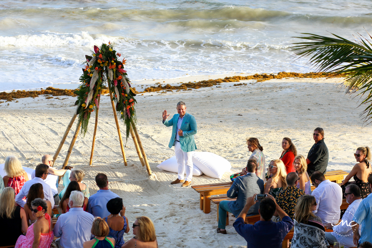 Beach destination wedding at Blue Diamond Luxury Boutique Hotel in Mexico. Martina Campolo Photography