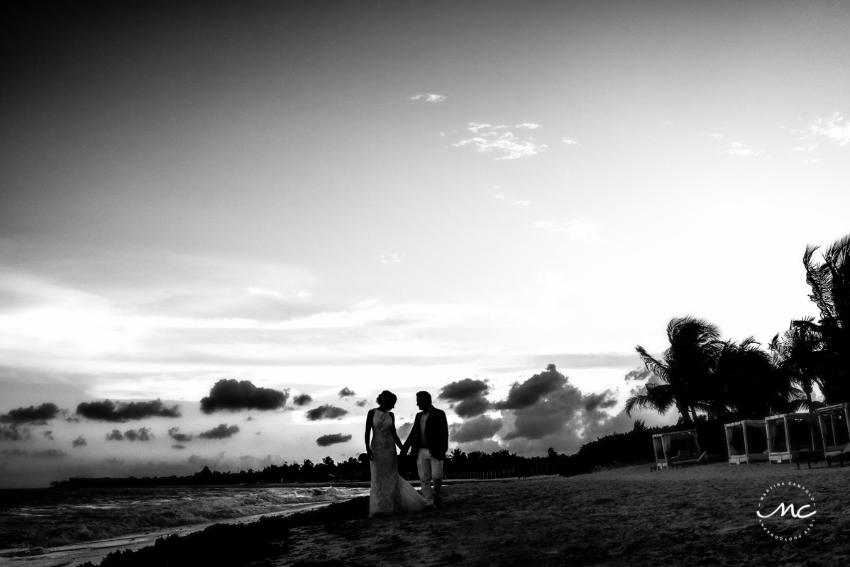 Black and white bride and groom beach portraits at Blue Diamond Riviera Maya, Mexico. Martina Campolo Photography