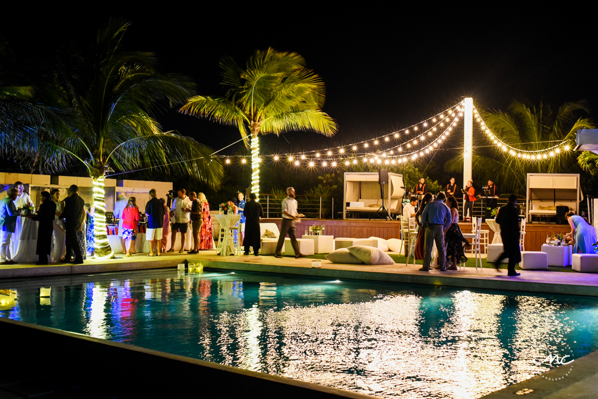 Rooftop wedding reception at Blue Diamond Riviera Maya, Mexico. Martina Campolo Photography