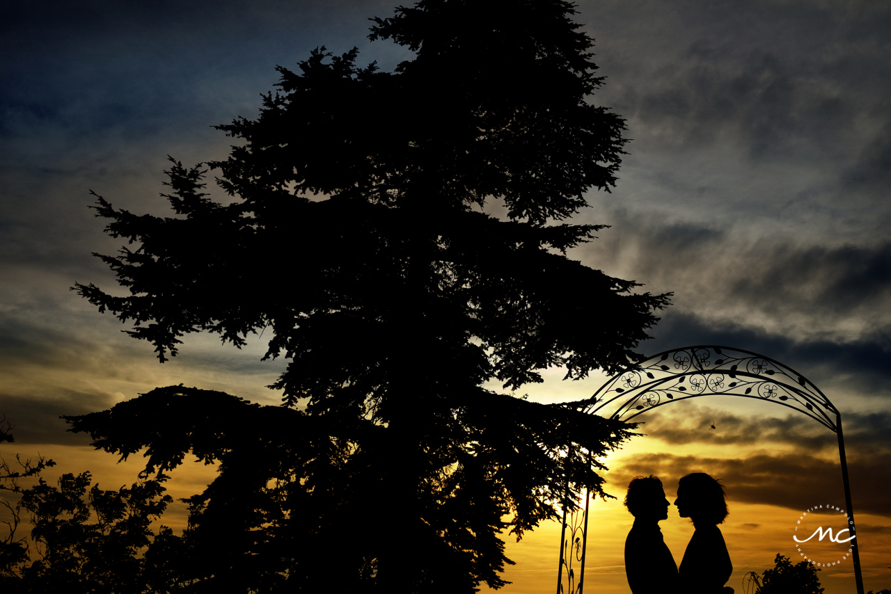 Couples Silhouettes at Castello di Trisobbio Italy. Martina Campolo Photography