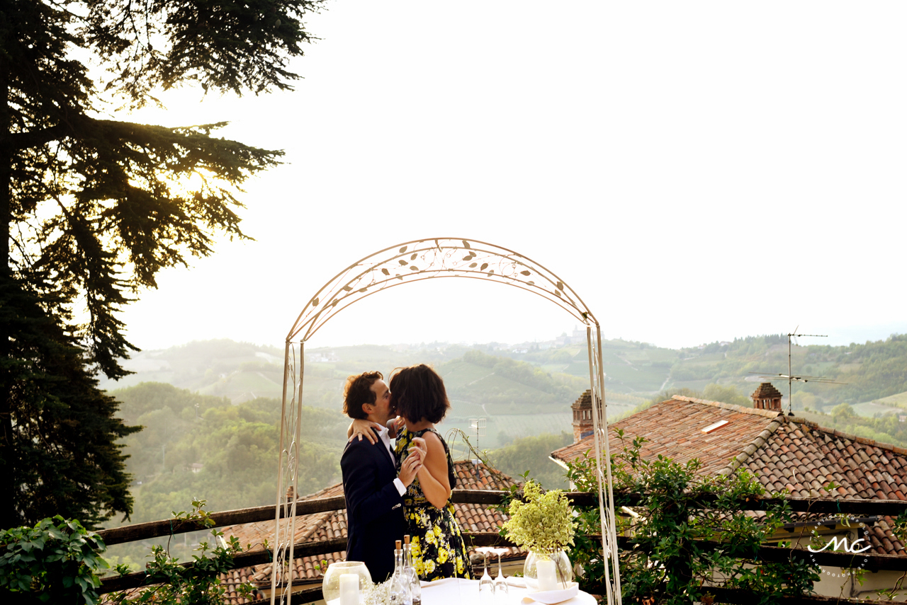 Surprise wedding proposal at Castello di Trisobbio Italy. Martina Campolo Photography