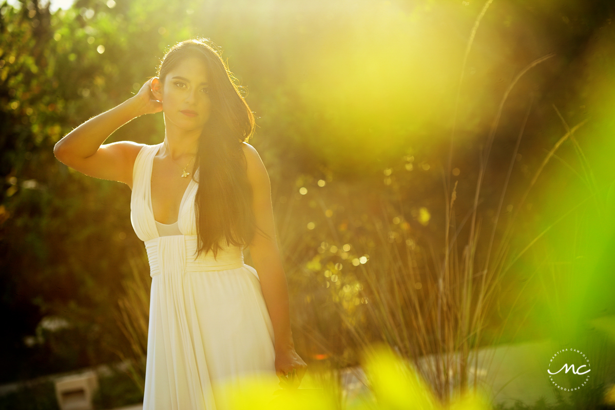 Luxury beach bride portraits at Chable Maroma, Riviera Maya, Mexico. Martina Campolo Photography