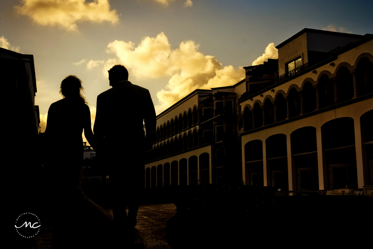 Bride and groom silhouettes at The Royal Playa del Carmen. Martina Campolo Photography