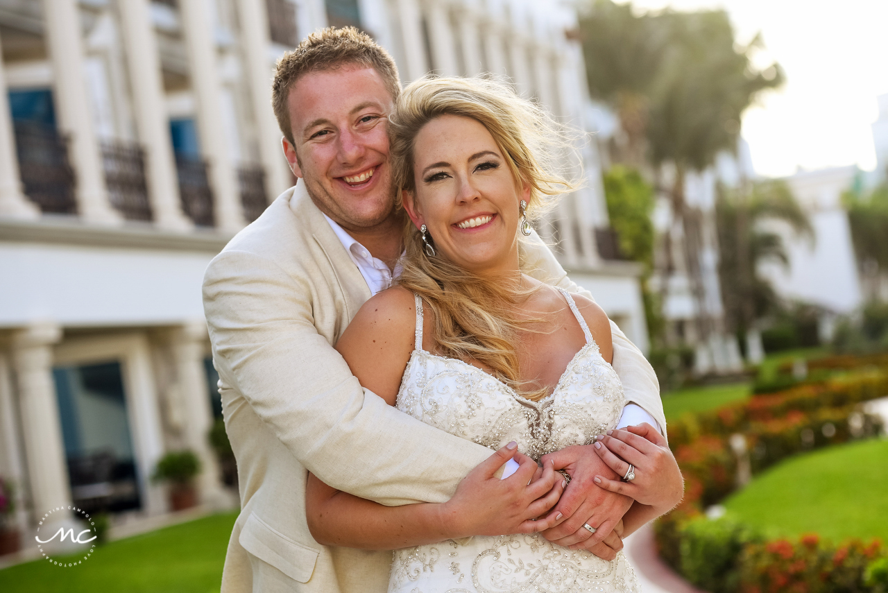 Bride and groom portraits at The Royal Playa del Carmen. Martina Campolo Photography