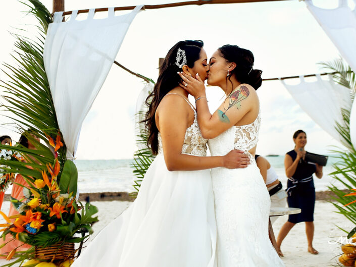 Intimate Gay Wedding in Villas Palapas de Mar Holbox Mexico by Martina Campolo Photography