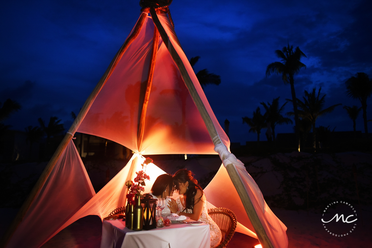 Romantic dinner for 2 at Andaz Mayakoba, Riviera Maya, Mexico. Martina Campolo Photography