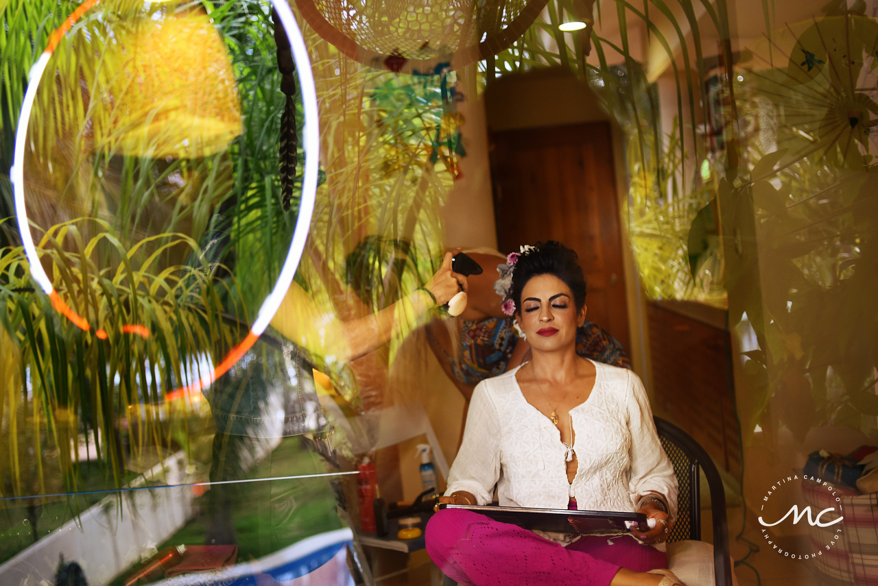 Mexican bride getting ready. Riviera Maya Wedding by Martina Campolo Photography