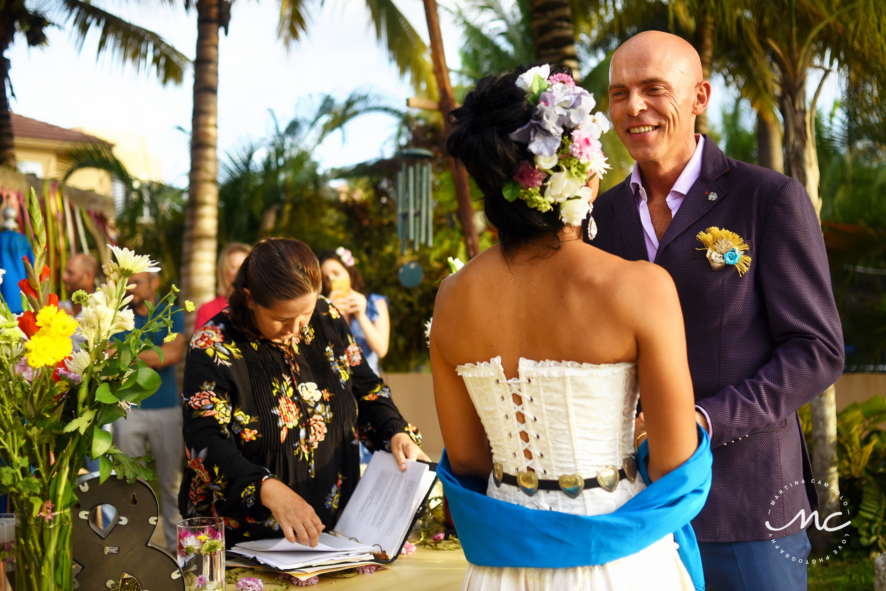 Puerto Aventuras Wedding ceremony moment by Martina Campolo Photography