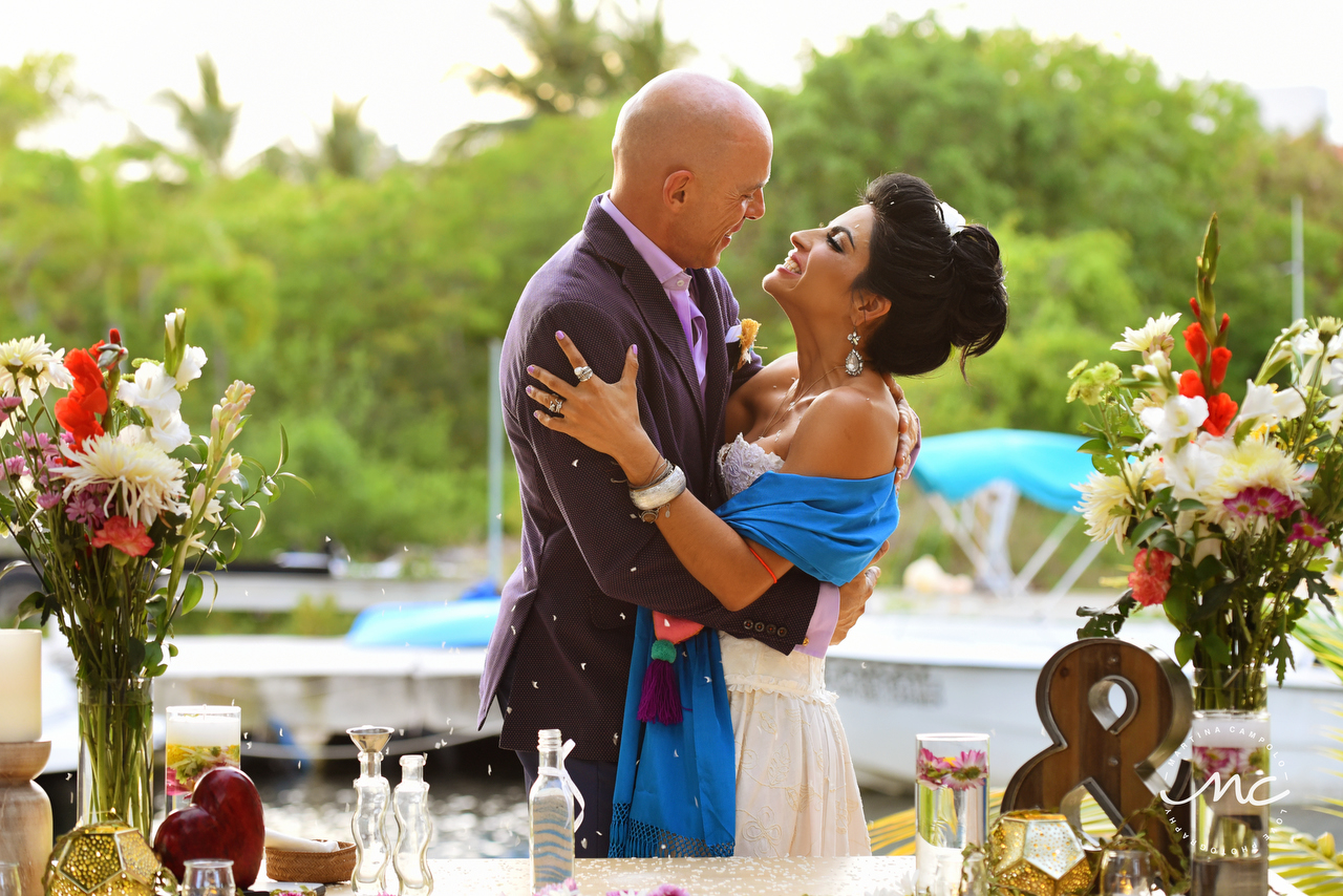 Sol and David's intimate wedding in Puerto Aventuras, Mexico by Martina Campolo Photographer