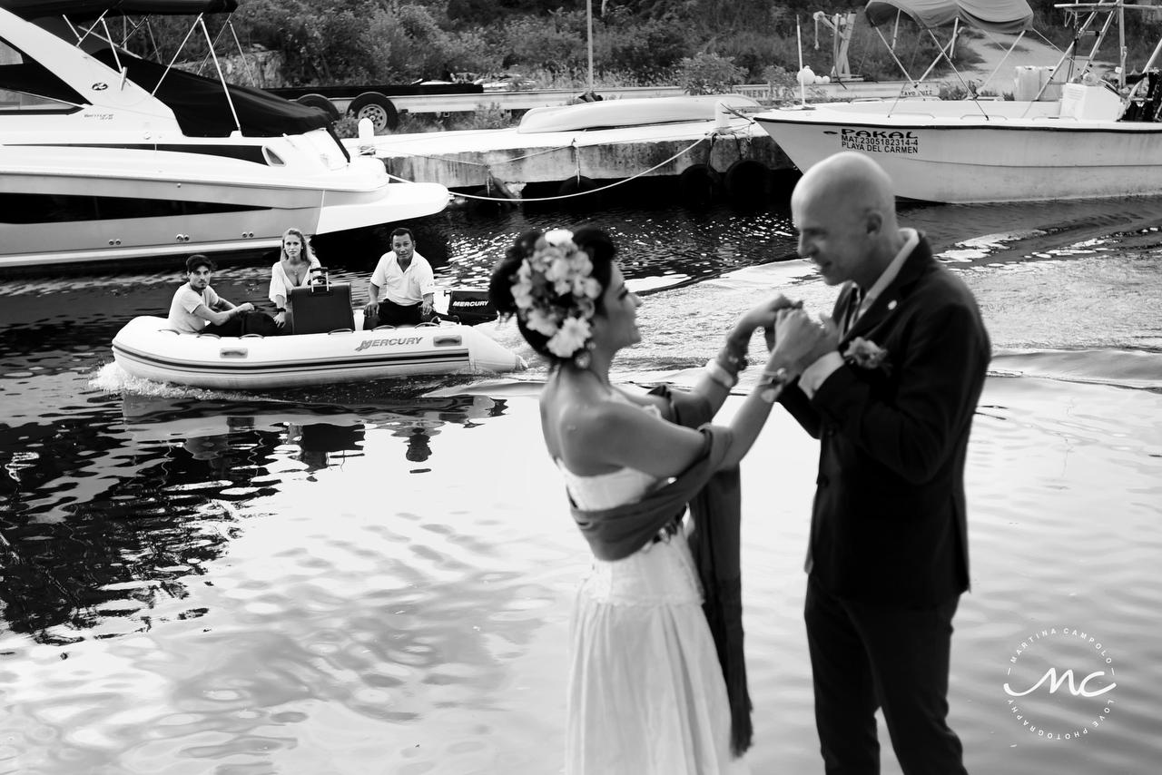 Puerto Aventuras Wedding ceremony moment by Martina Campolo Photography