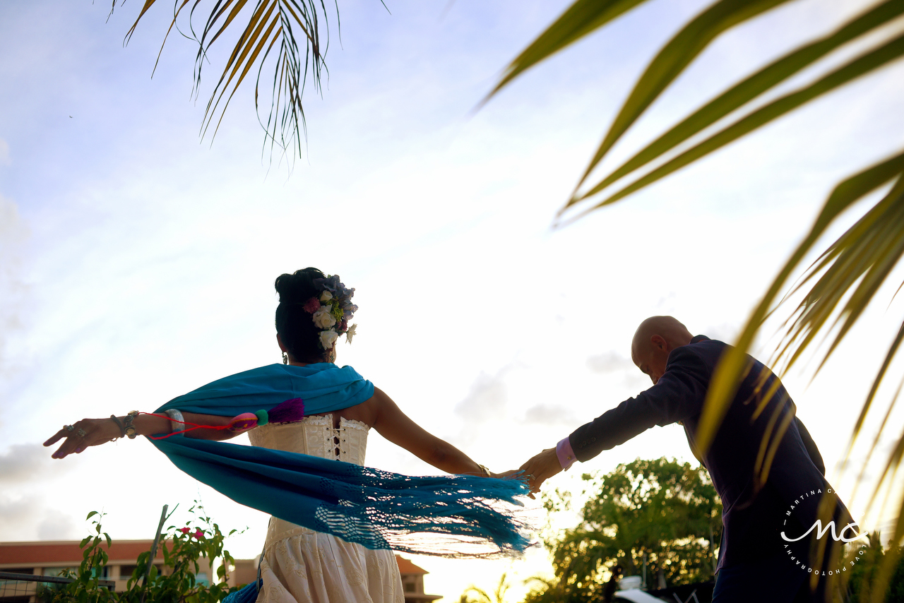 Mexican bride and French groom happy dance. Martina Campolo Photography