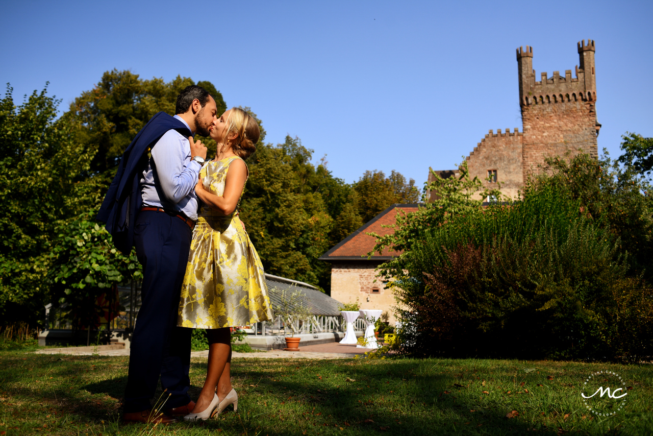 Bride and groom portraits. Heidelberg Castle Wedding in Germany. Martina Campolo Photography