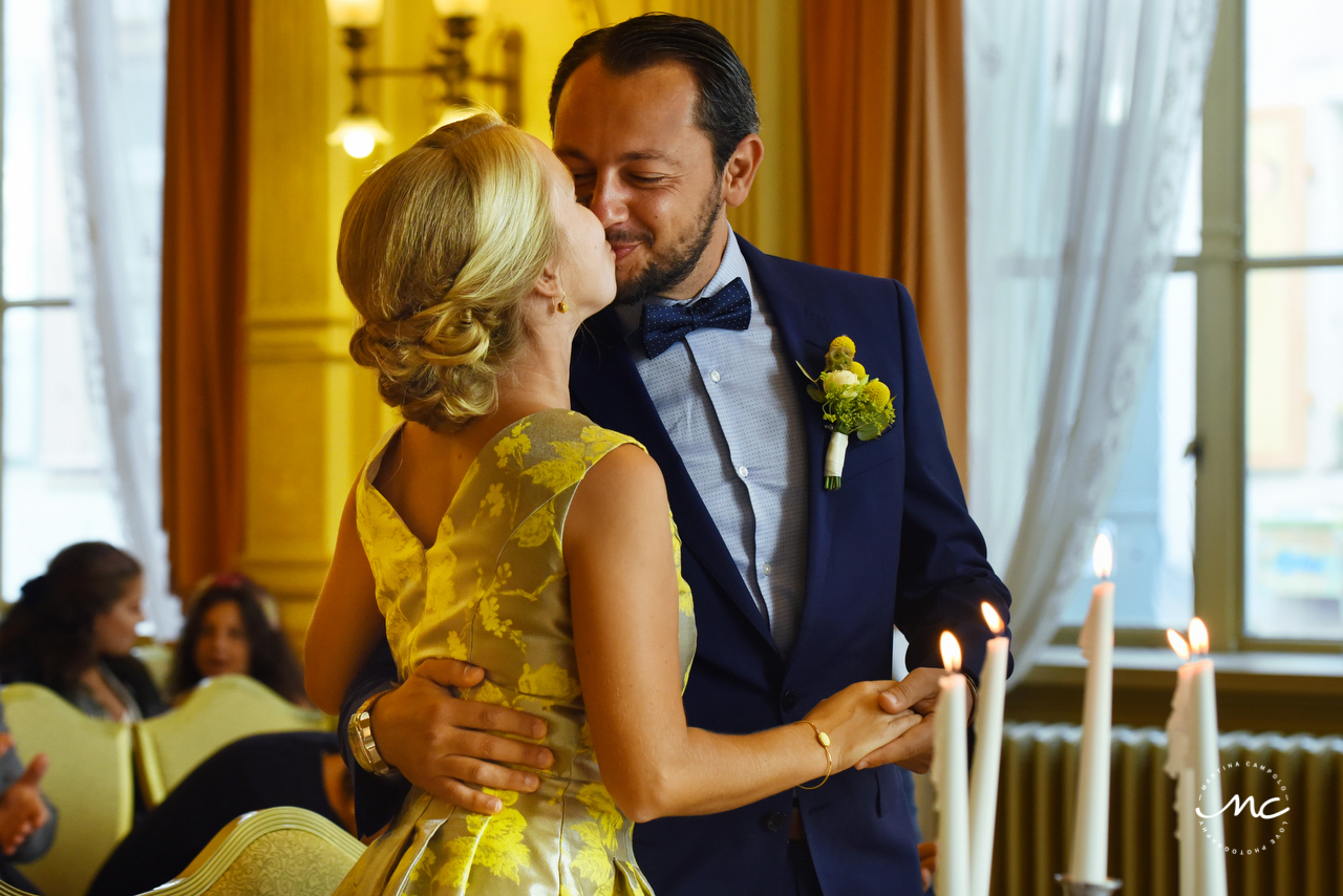 You may kiss the bride. Heidelberg Castle Wedding in Germany. Martina Campolo Photography