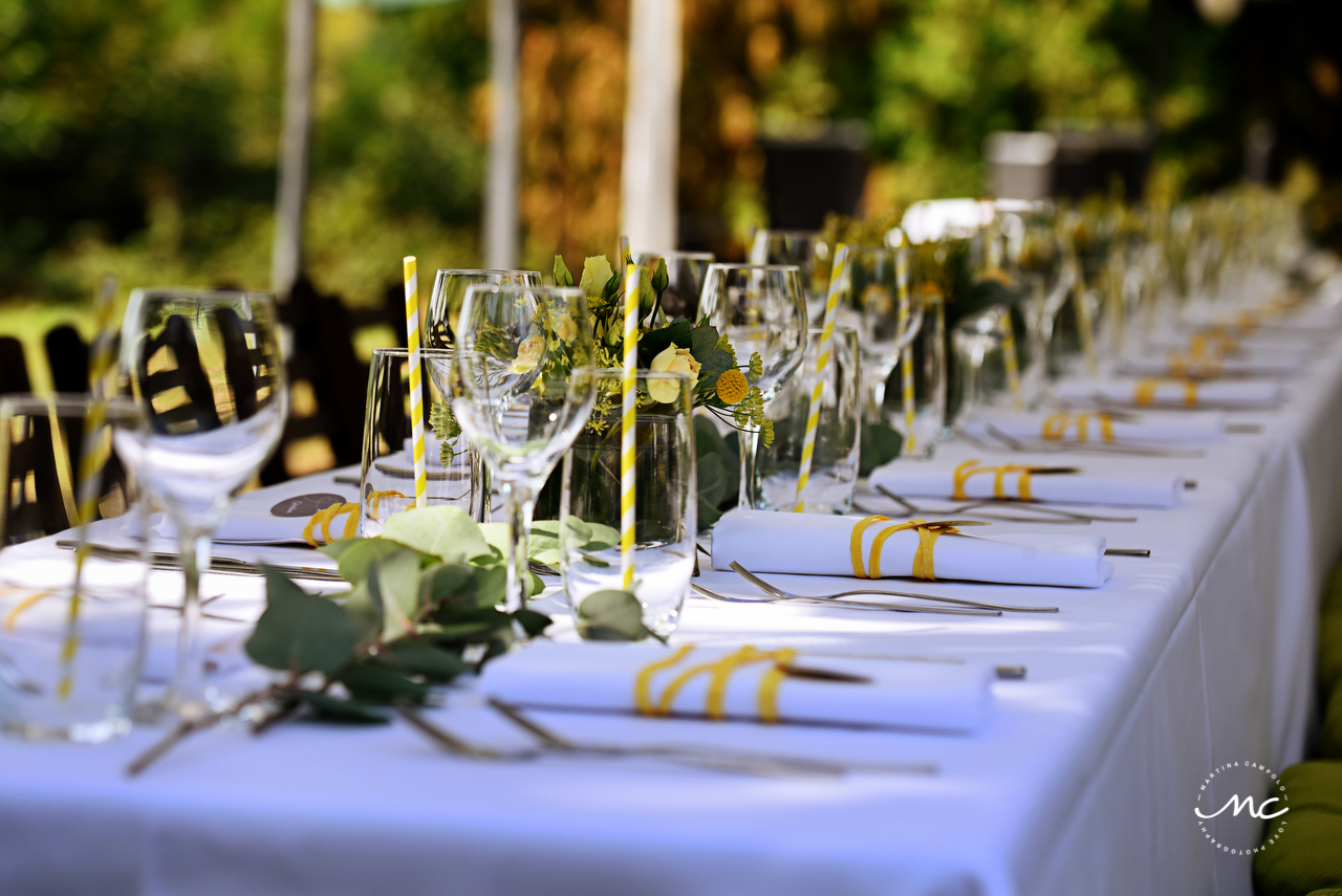 Rustic yellow wedding table decor. Heidelberg Wedding in Germany. Martina Campolo Photography