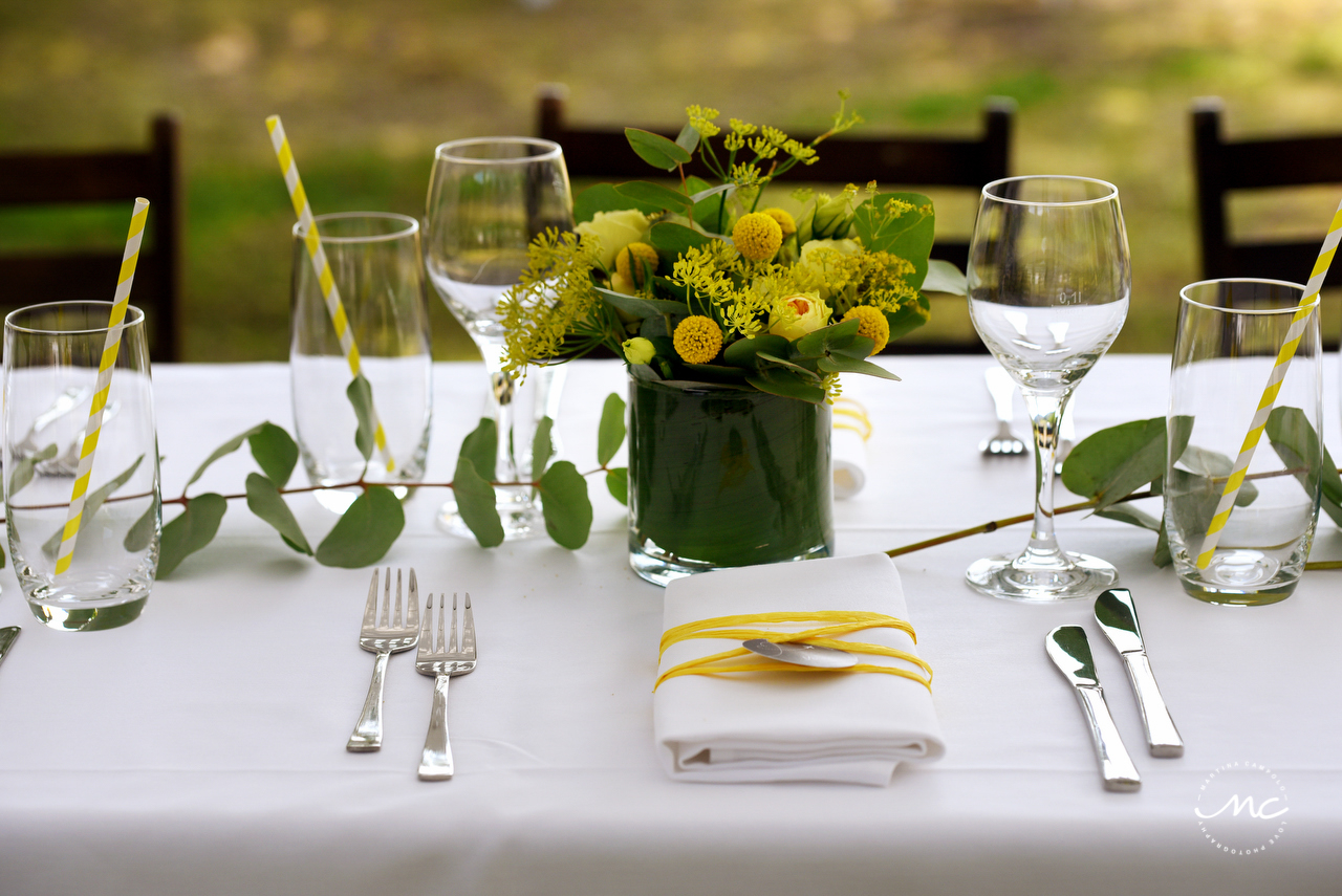Rustic yellow wedding table decor. Heidelberg Wedding in Germany. Martina Campolo Photography