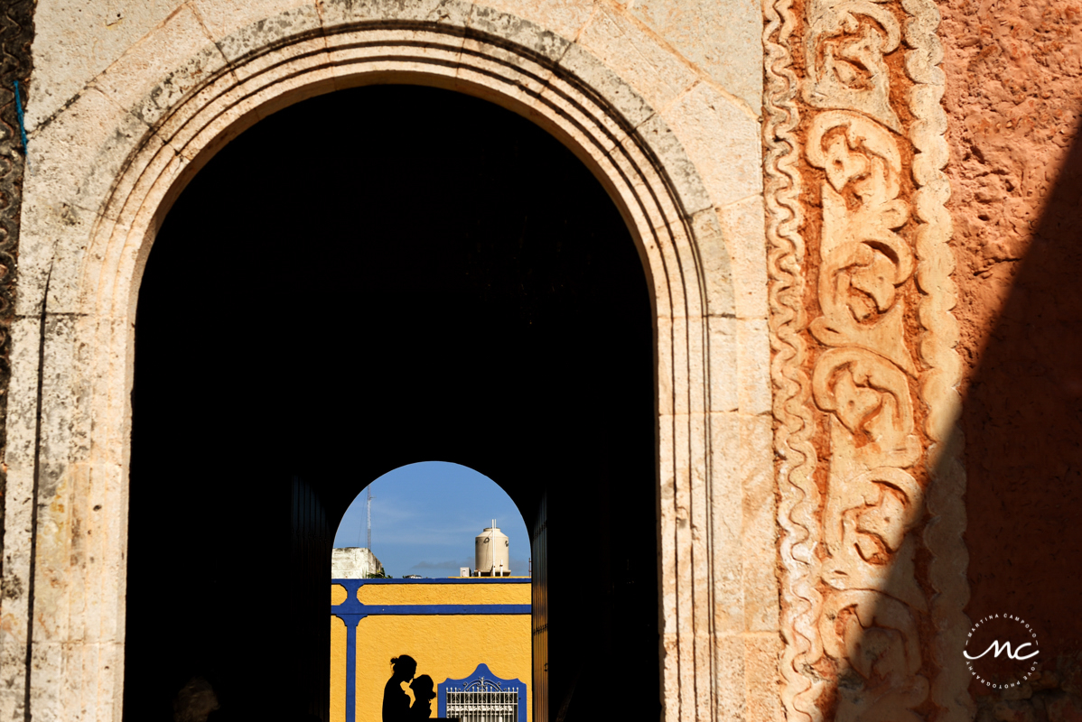 Engagement Session in Merida, Yucatan, Mexico. Couples silhouettes by Martina Campolo Photography