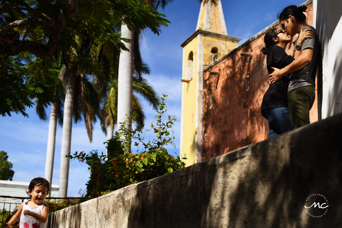 Colorful engagement session in Merida, Yucatan Mexico. Martina Campolo Photography