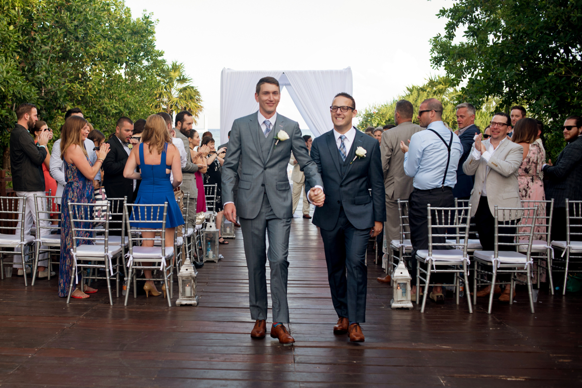 Jewish gay destination wedding at Gabi Bridge, Paradisus Playa del Carmen, Mexico. Martina Campolo Photography