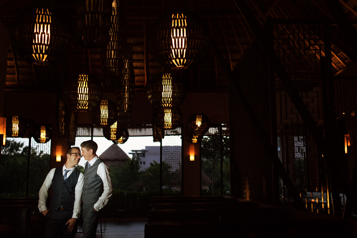 Groom and groom wedding portraits at Paradisus Playa del Carmen, Mexico. Martina Campolo Photography