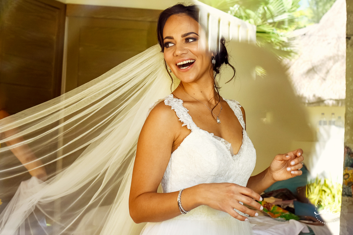 Mahekal Beach Resort Wedding in Playa del Carmen, Mexico. Martina Campolo Photography