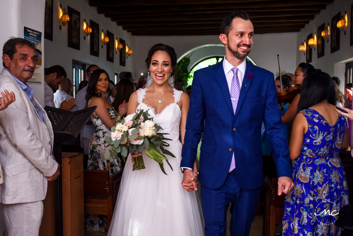5th Ave chapel wedding in Playa del Carmen, Mexico. Martina Campolo Photography