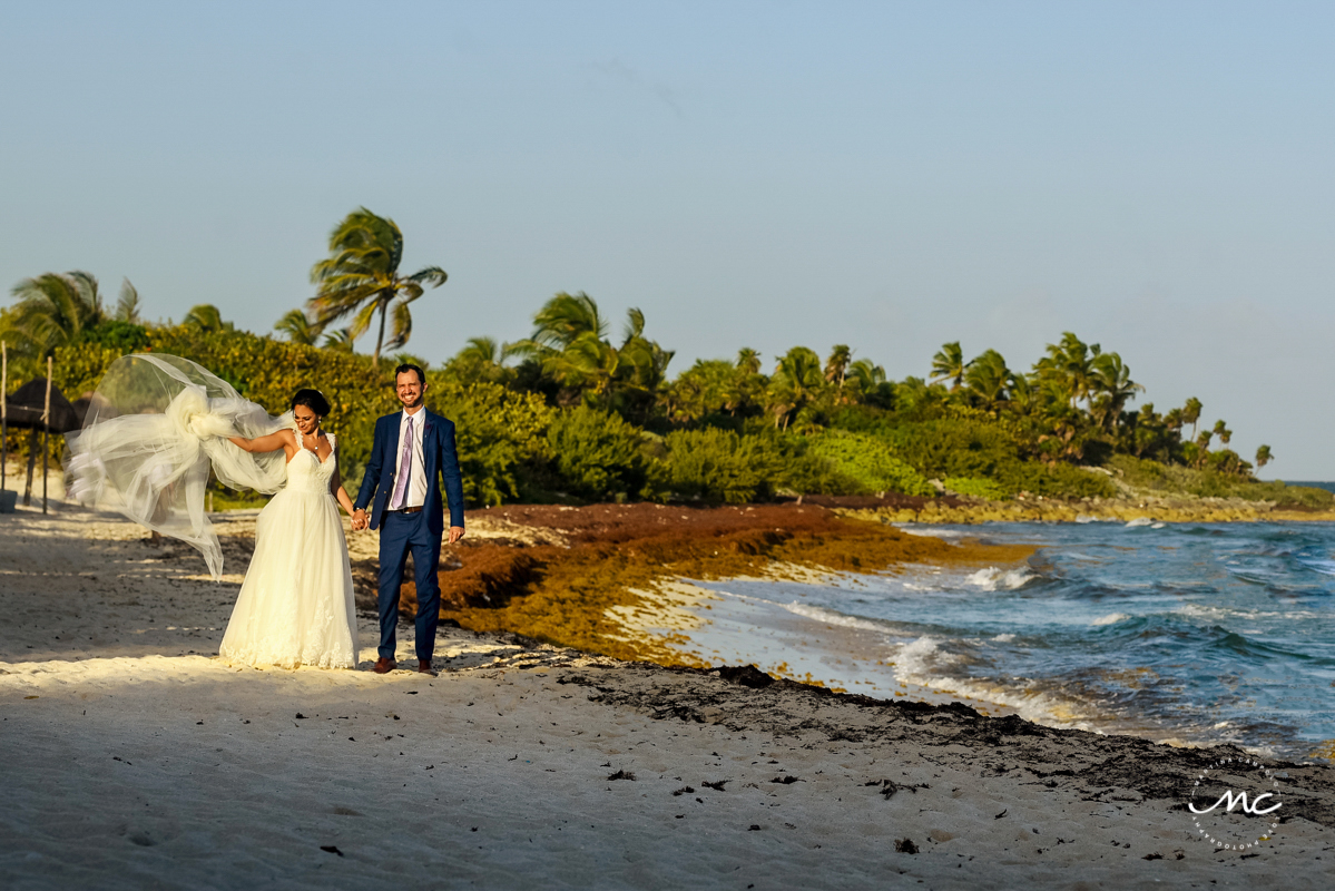 Beach bride and groom portraits at Blue Venado, Mexico. Martina Campolo Photography