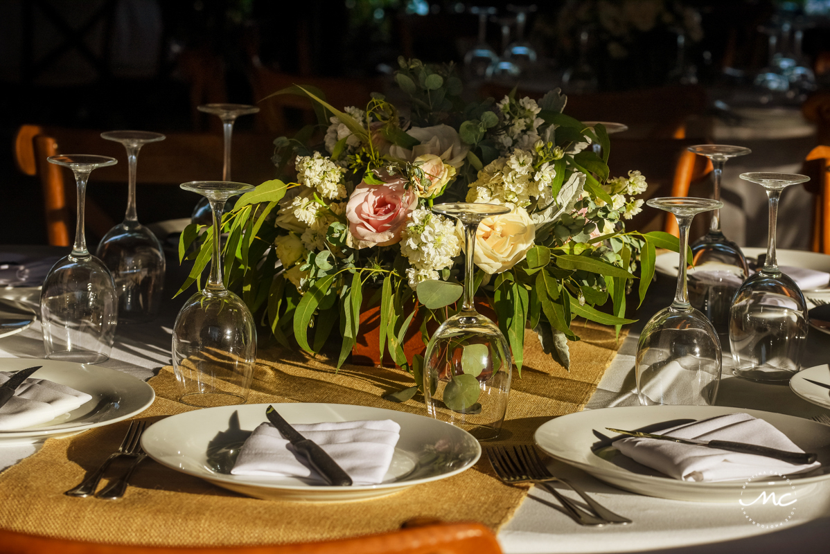 Wedding table decor at Blue Venado Beach Club, Mexico. Martina Campolo Photography