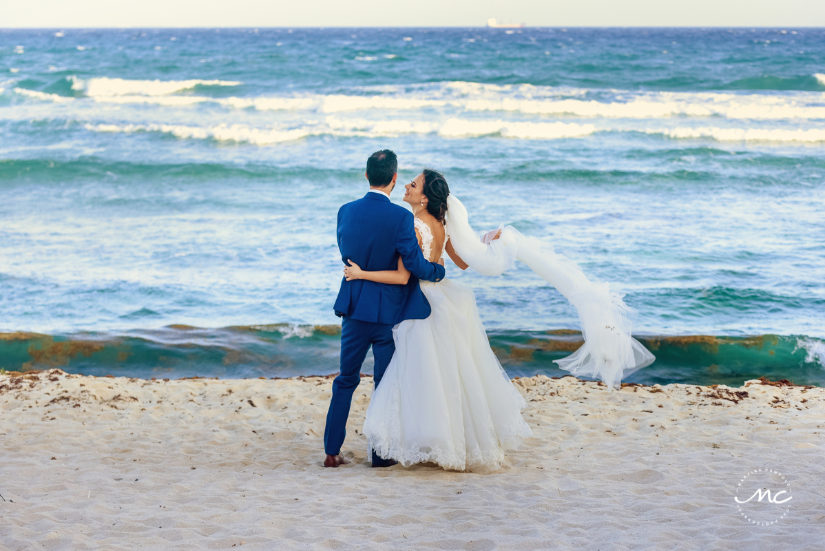 Beach bride and groom portraits at Blue Venado Wedding in Mexico. Martina Campolo Photography