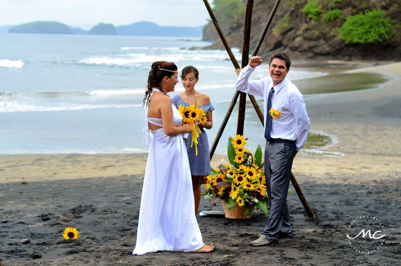 Bride and groom. Costa Rica Beach Destination Wedding. Martina Campolo Photography