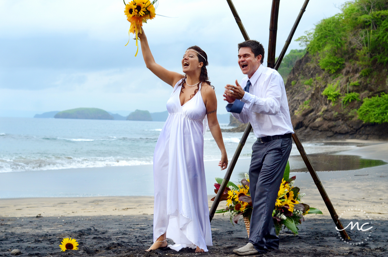 Bride and groom. Costa Rica Beach Destination Wedding. Martina Campolo Photography