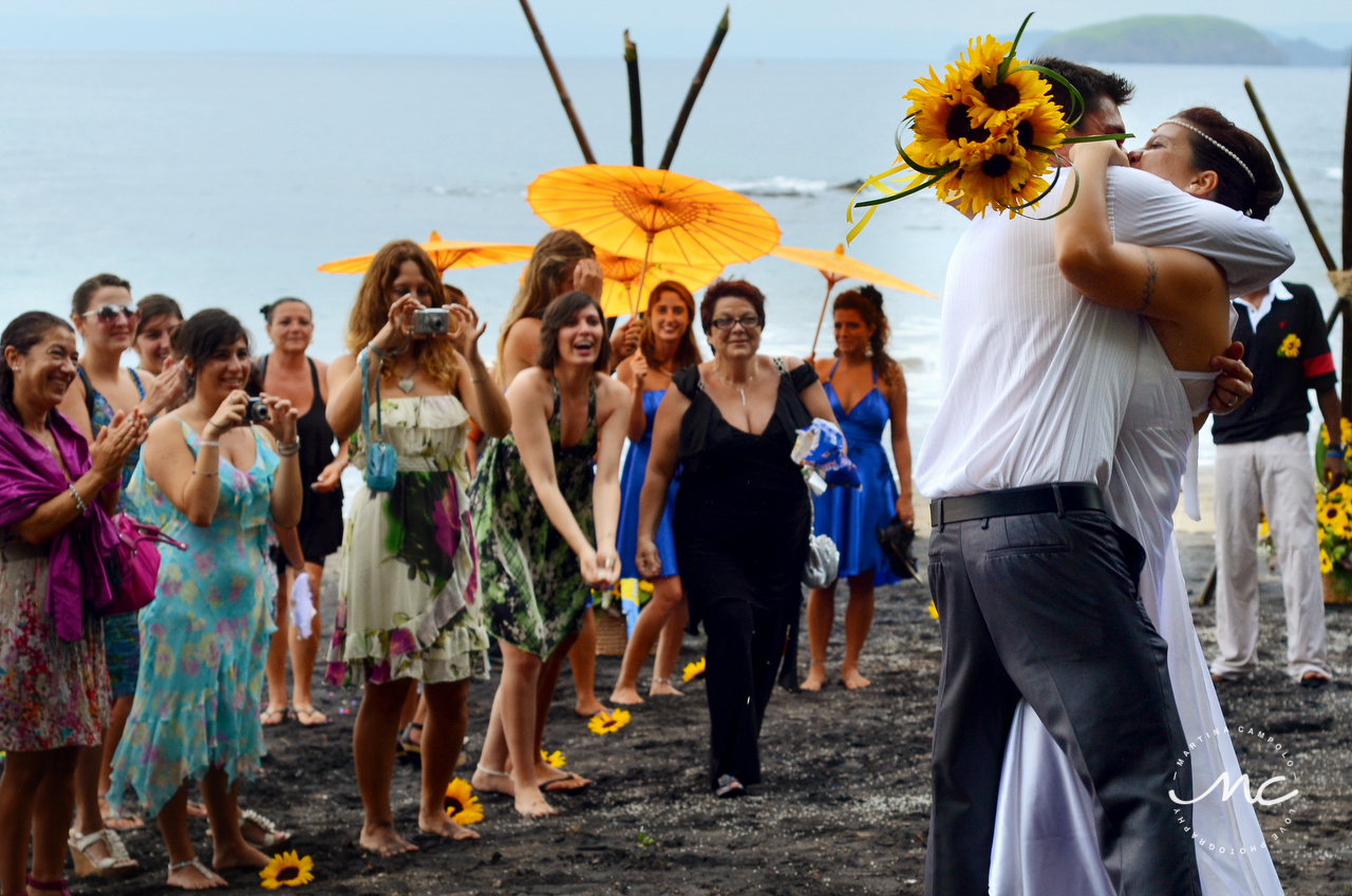 Bride and groom kiss. Costa Rica Destination Wedding. Martina Campolo Photography
