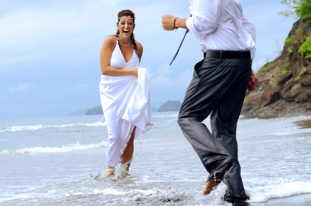 Bride and groom beach portraits in Guanacaste, Costa Rica. Martina Campolo Photography