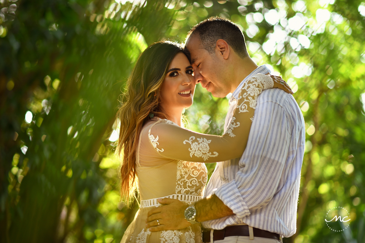 Engagement portraits in Playa del Carmen, Mexico by Martina Campolo Photography