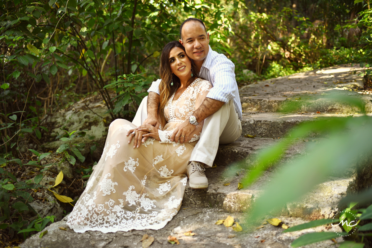 Couples portraits in Playa del Carmen, Mexico by Martina Campolo Photography