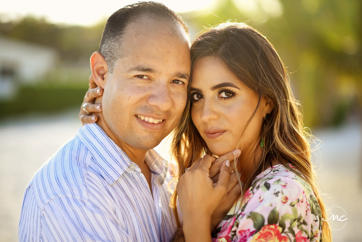 Couples portraits close up with natural light. Playacar Anniversary Photos by Martina Campolo Photography