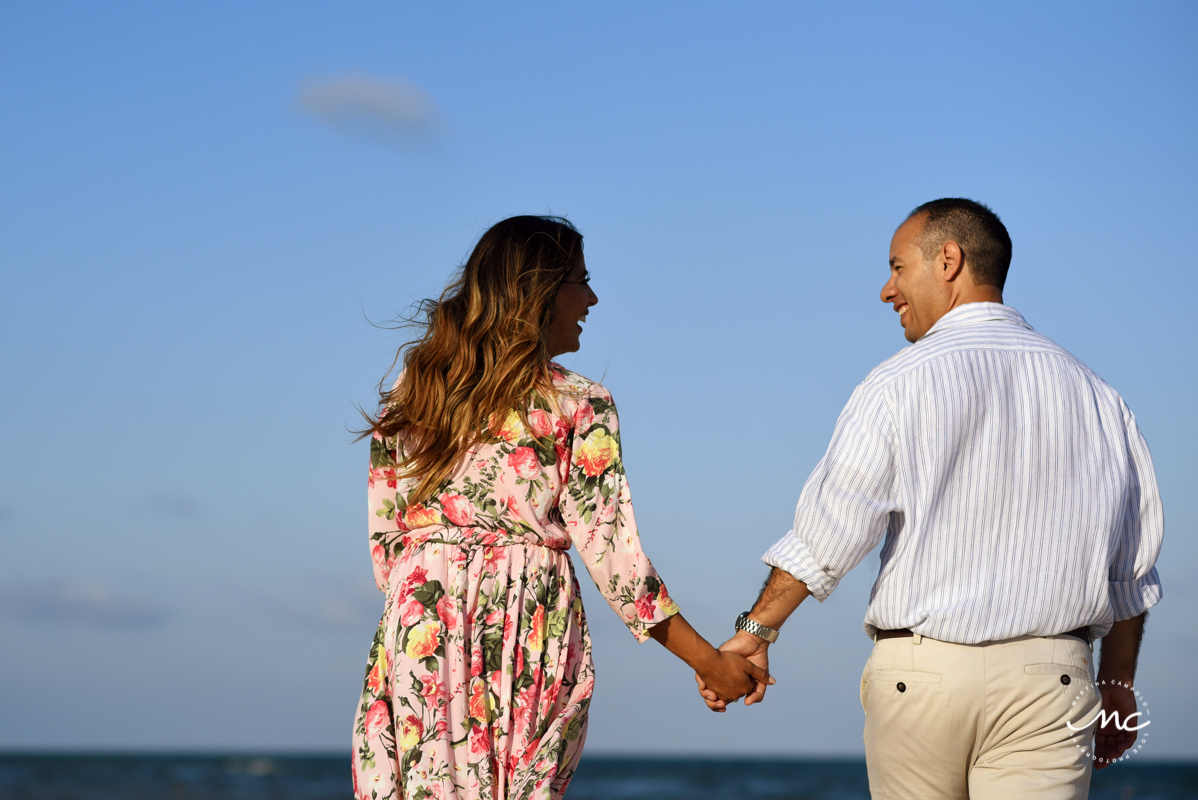 Anniversary beach portraits in Playa del Carmen, Mexico by Martina Campolo Photography