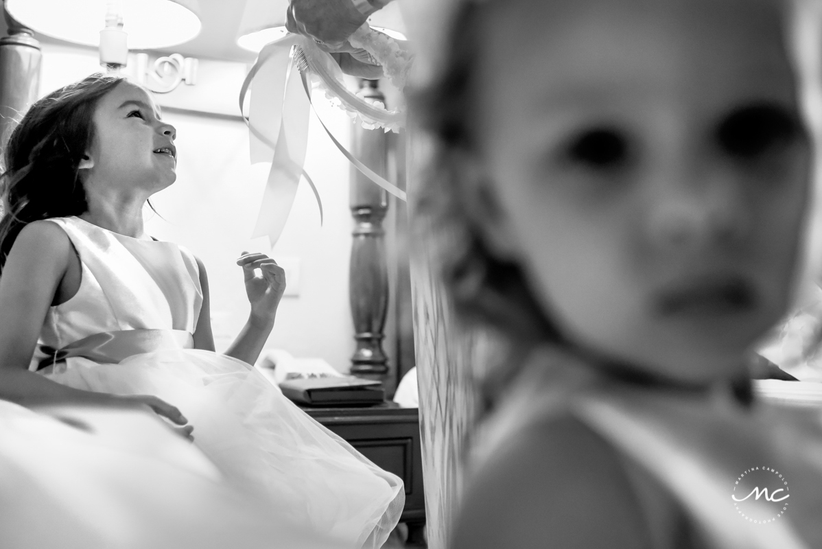 Flower girls getting ready at Now Sapphire Riviera Cancun, Mexico. Martina Campolo Photography