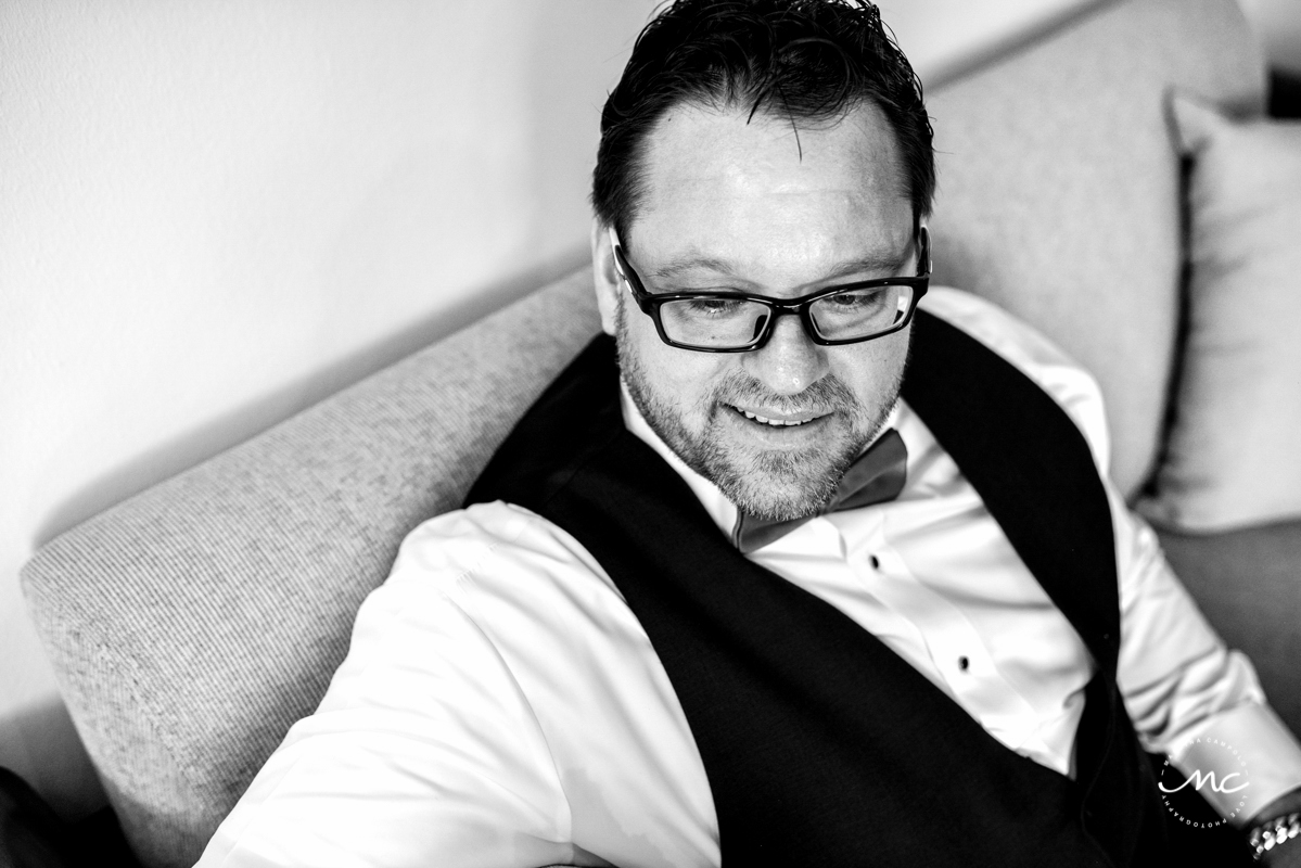 Black and white groom portrait at Now Sapphire Riviera Cancun, Mexico. Martina Campolo Photography