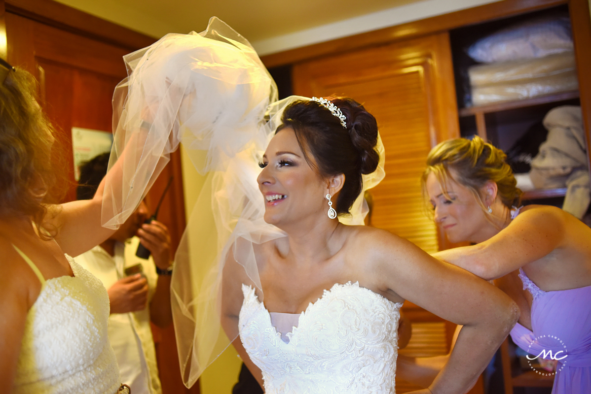 Bride getting ready at Now Sapphire Riviera Cancun, Mexico. Martina Campolo Photography