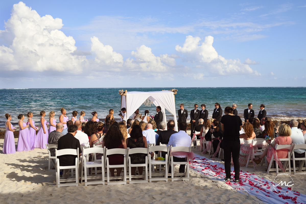 Romantic Now Sapphire beach wedding in Mexico by Martina Campolo Photography