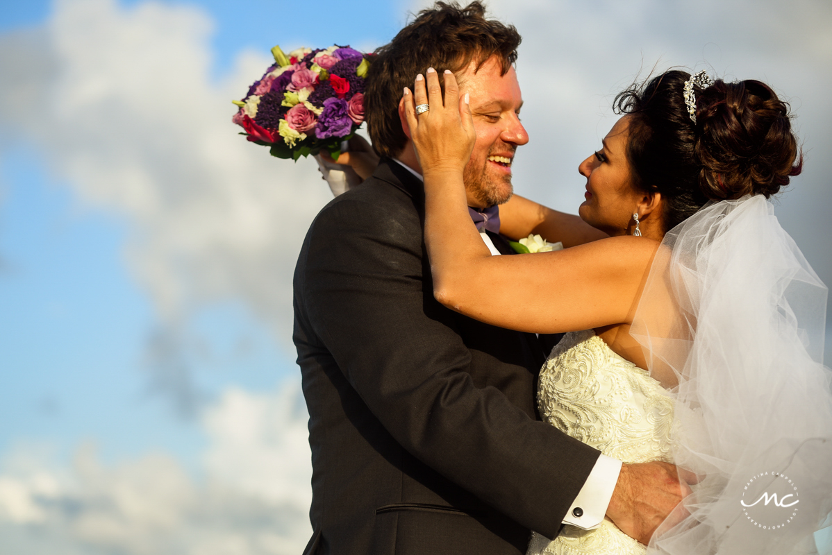 Destination bride and groom portraits. Now Sapphire Riviera Cancun, Mexico. Martina Campolo Photography