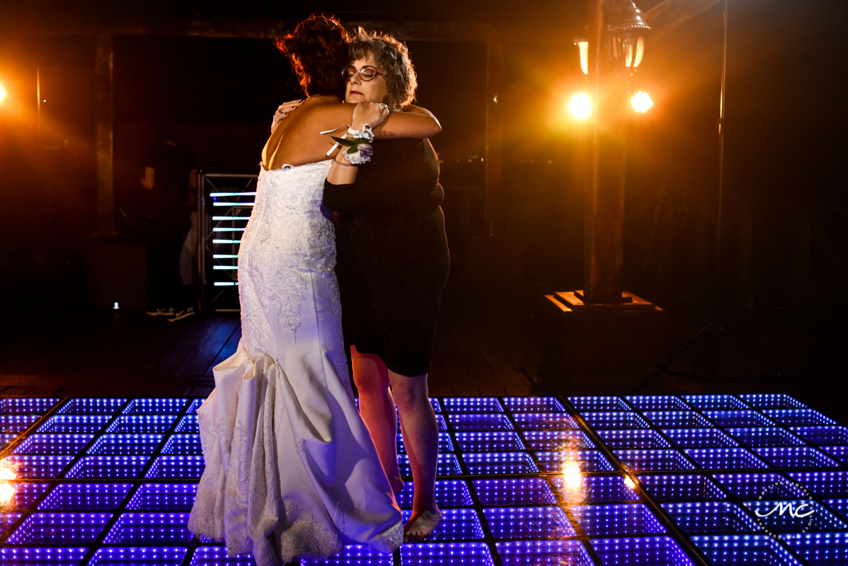 Wedding reception moment at Now Sapphire Riviera Cancun. Martina Campolo Photography