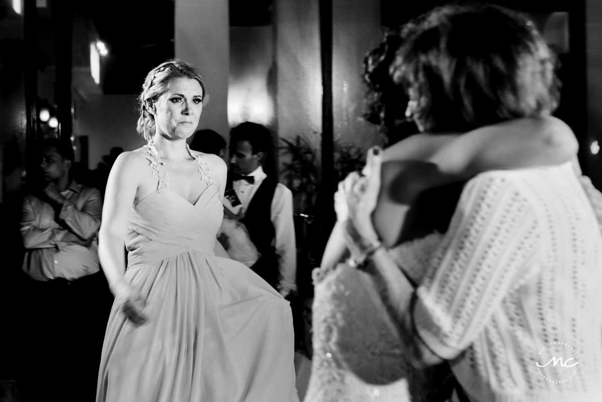 Black and white wedding reception moment at Now Sapphire Riviera Cancun, Mexico. Martina Campolo Photography
