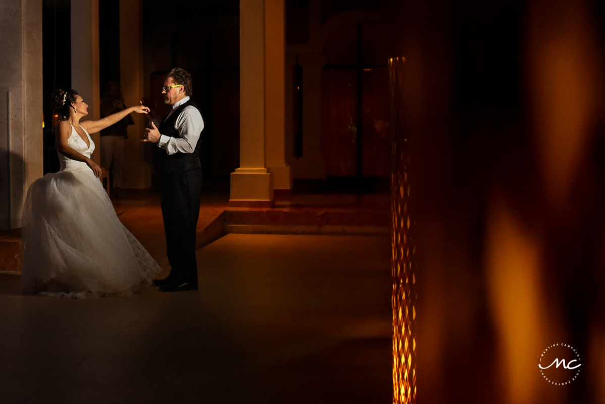 Bride and groom night portraits at Now Sapphire Riviera Cancun. Martina Campolo Photography