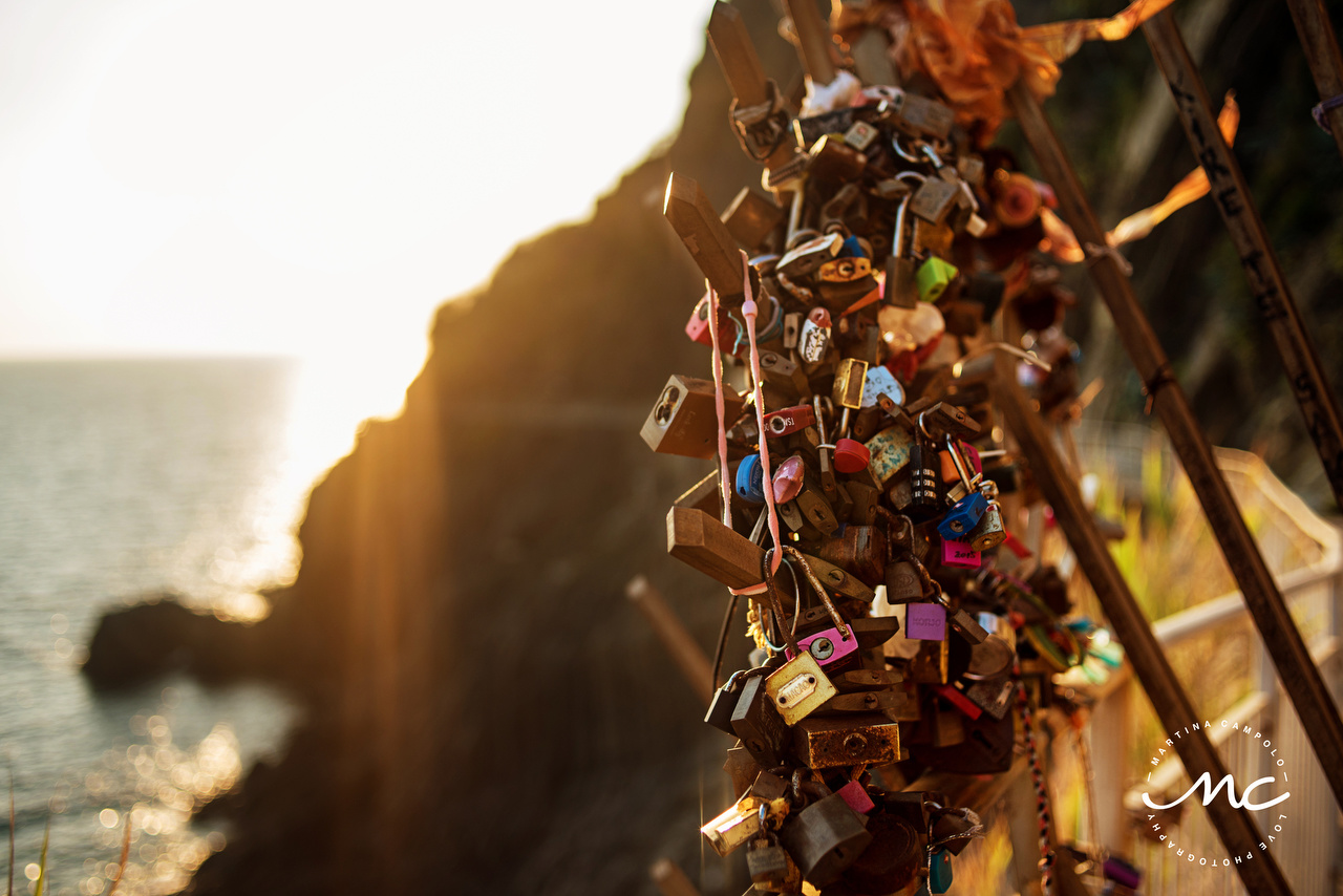 Locks of love. Cinque Terre, Italy. Martina Campolo Italian Love Photography