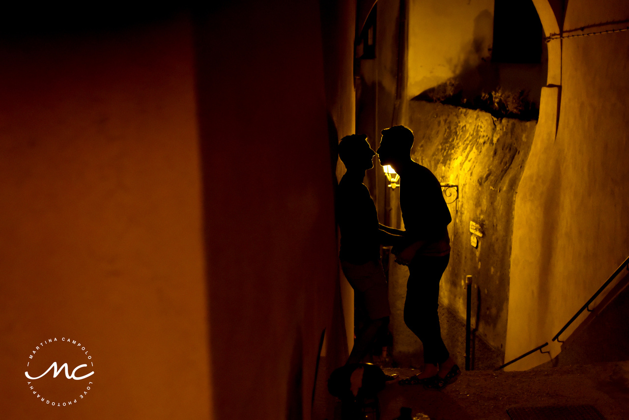 Couples silhouettes. Creative engagement photos in Cinque Terre Italy by Martina Campolo