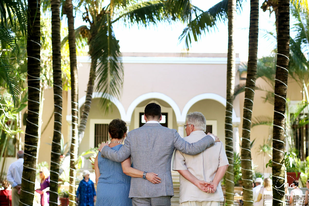 Wedding ceremony moment at Hacienda del Mar, Riviera Maya, Mexico. Martina Campolo Photography